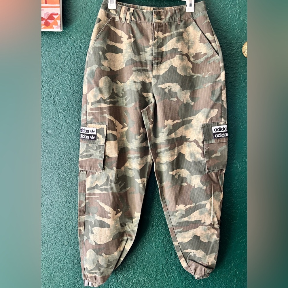 Adidas Women’s Camouflage Pants Small Camo Streetwear Joggers Utility Track
